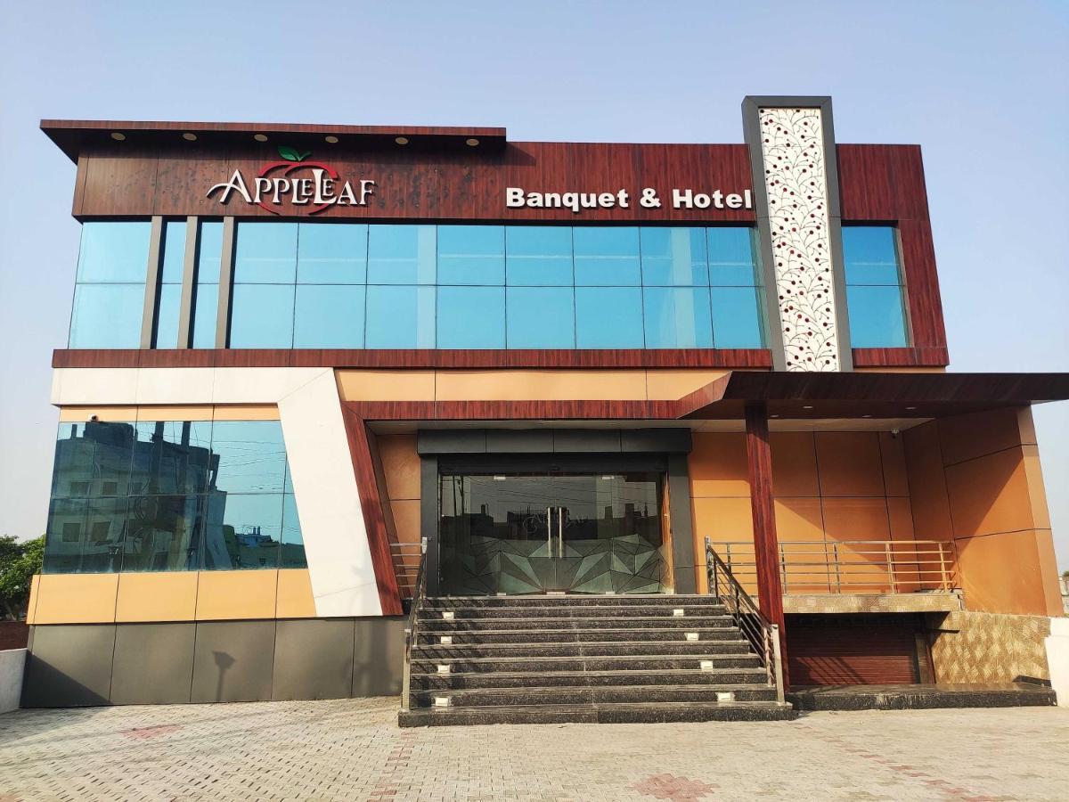 Oyo 92169 Apple Leaf Banquet & Hotel Alīgarh מראה חיצוני תמונה