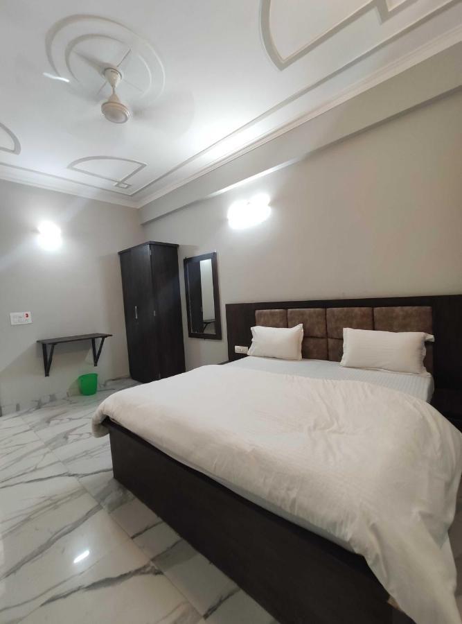 Oyo 92169 Apple Leaf Banquet & Hotel Alīgarh מראה חיצוני תמונה