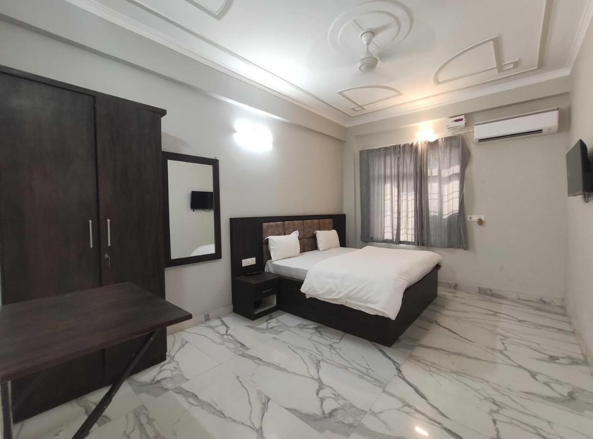Oyo 92169 Apple Leaf Banquet & Hotel Alīgarh מראה חיצוני תמונה